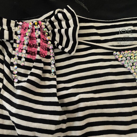 Upcycled t-shirt rhinestones glow in the dark statement shirt - Picture 2 of 5